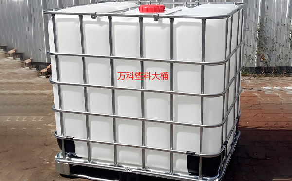 满足多元行业需求的包装解决方案:白银塑料方桶的定制化应用解析 满足多元行业需求的包装解决方案:白银塑料方桶的定制化应用解析